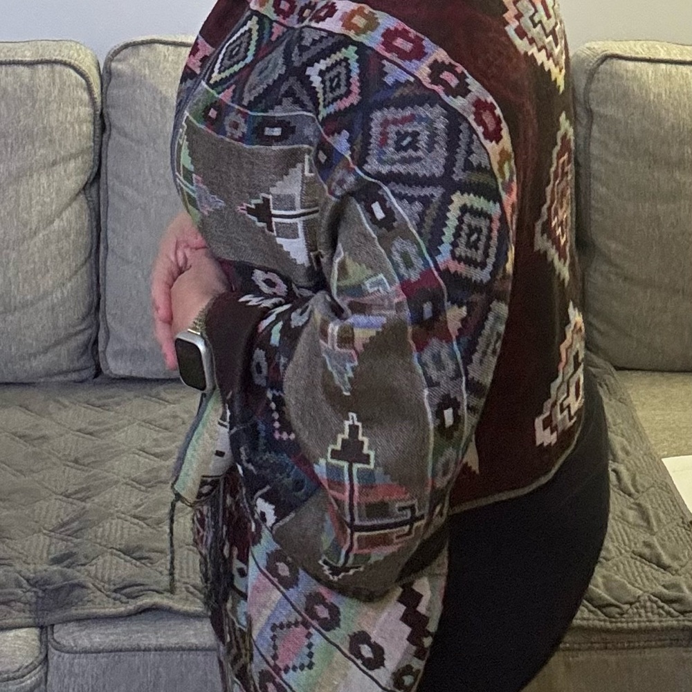 Geometric Patterned shawl - Picture 4 of 5